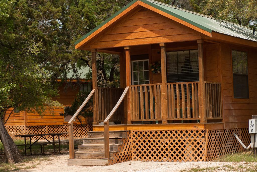 Medina Lake Camping Resort Cabin 3 Lakehills Εξωτερικό φωτογραφία